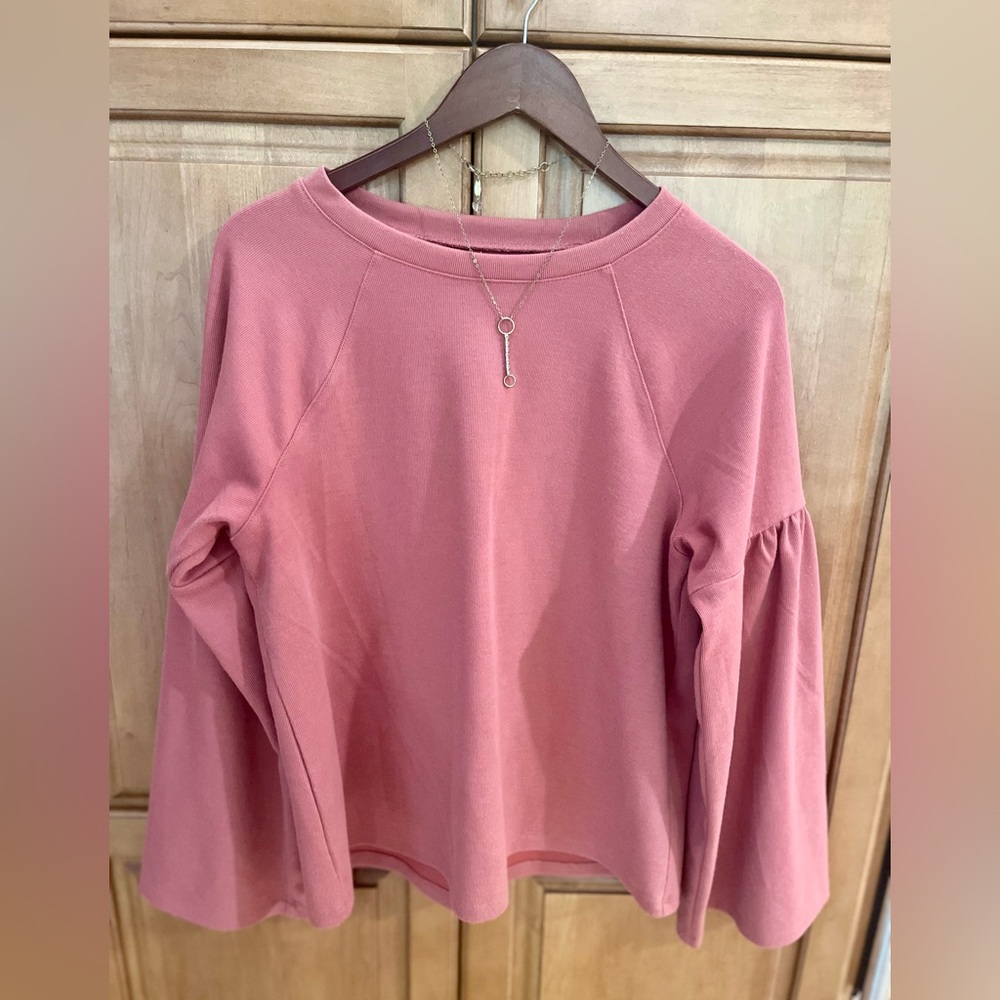 Versona Vintage Rose Pullover w/Bell Sleeves - Size Small
